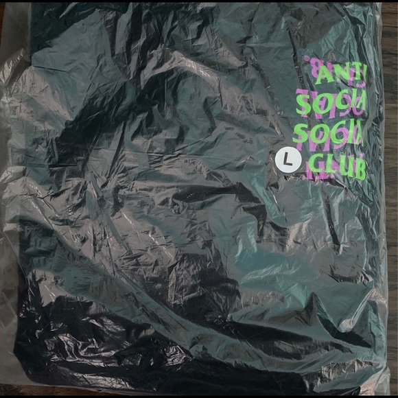 DS Anti Social Social Club, “UPSET" Hoodie - Large - Picture 3 of 3